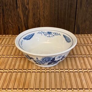 Sometsuke by Noritake Versatone Elegant Blue and White Cereal Bowl